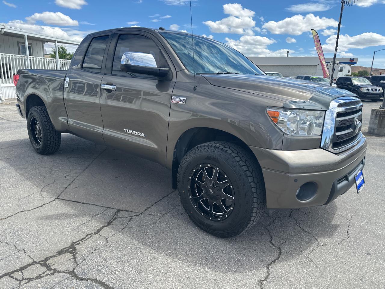 Toyota Tundra 4WD Truck Double Cab 5.7L V8 6-Spd AT (Natl) 2012