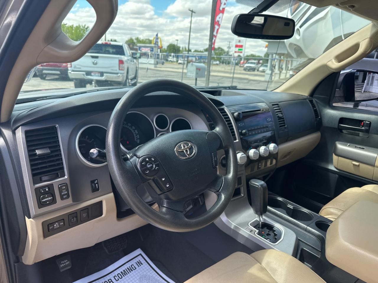 Toyota Tundra 4WD Truck Double Cab 5.7L V8 6-Spd AT (Natl) 2012