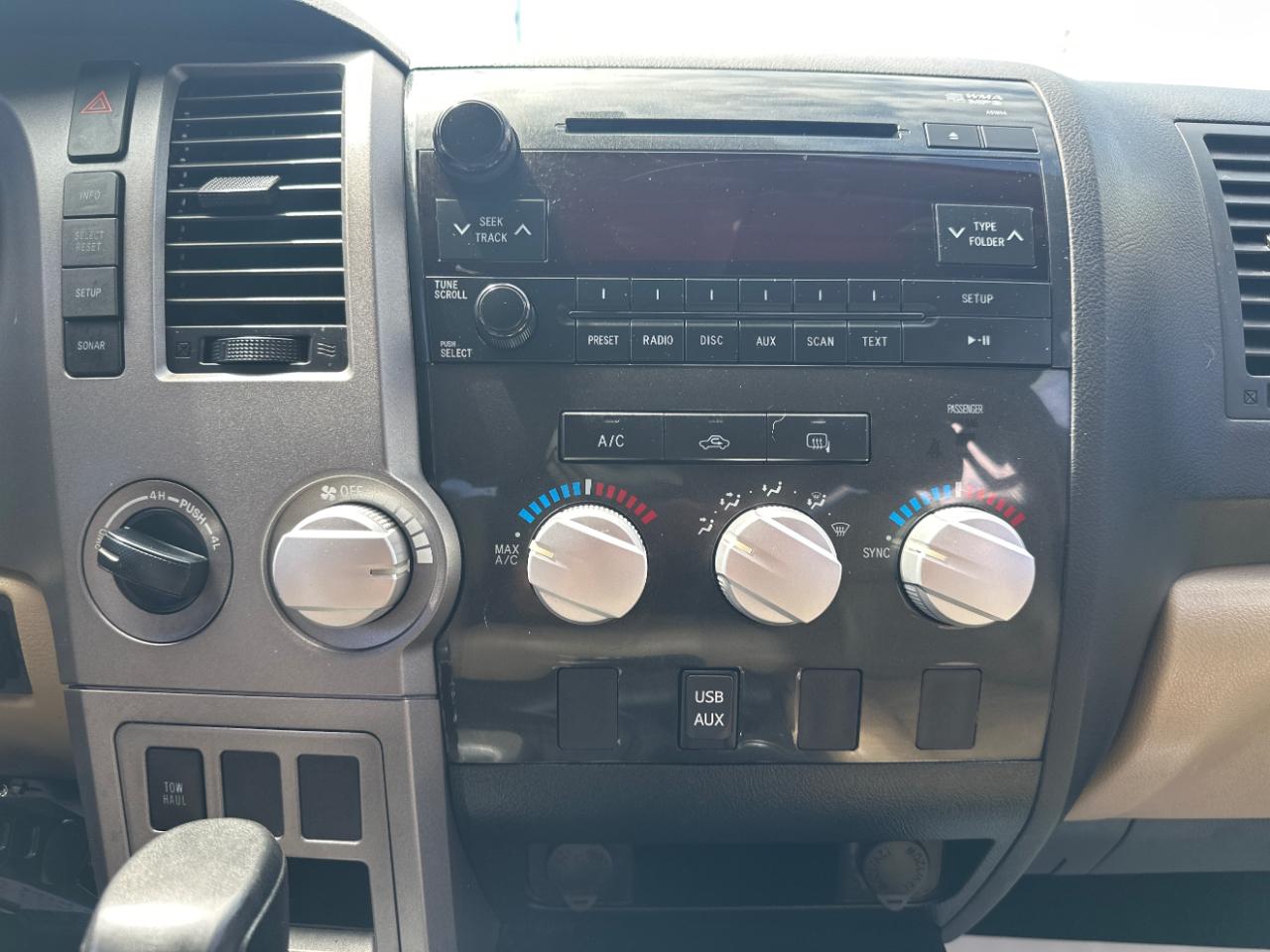 Toyota Tundra 4WD Truck Double Cab 5.7L V8 6-Spd AT (Natl) 2012