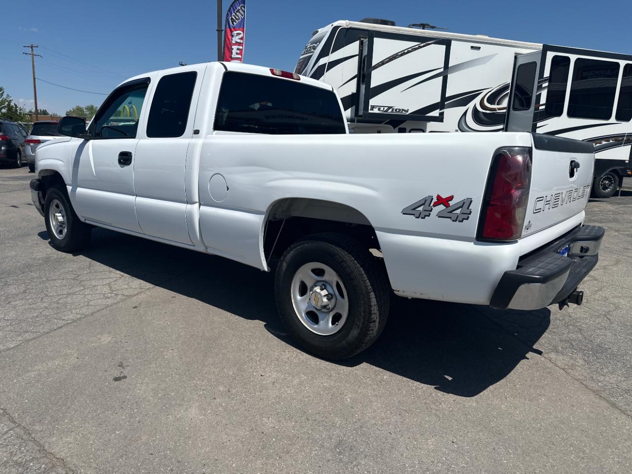 Chevrolet Silverado 1500 Ext Cab 143.5" WB 4WD Work Truck 2004