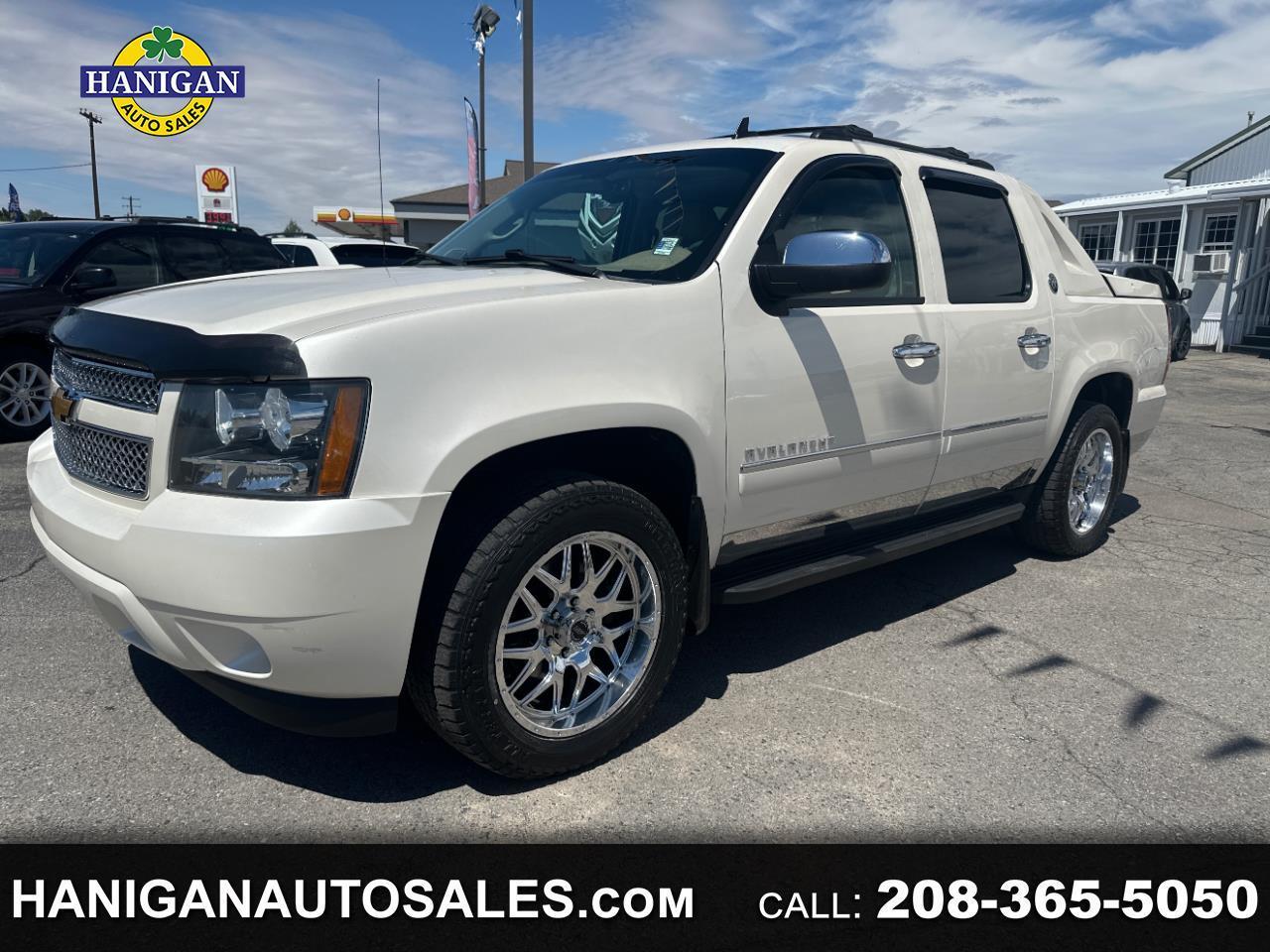 2013 Chevrolet Avalanche 4WD Crew Cab LTZ