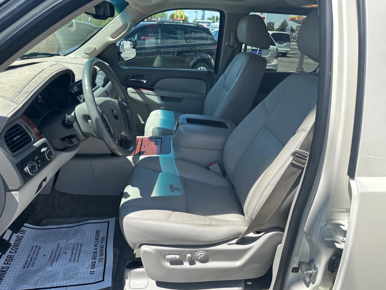 Chevrolet Avalanche 4WD Crew Cab LTZ 2013