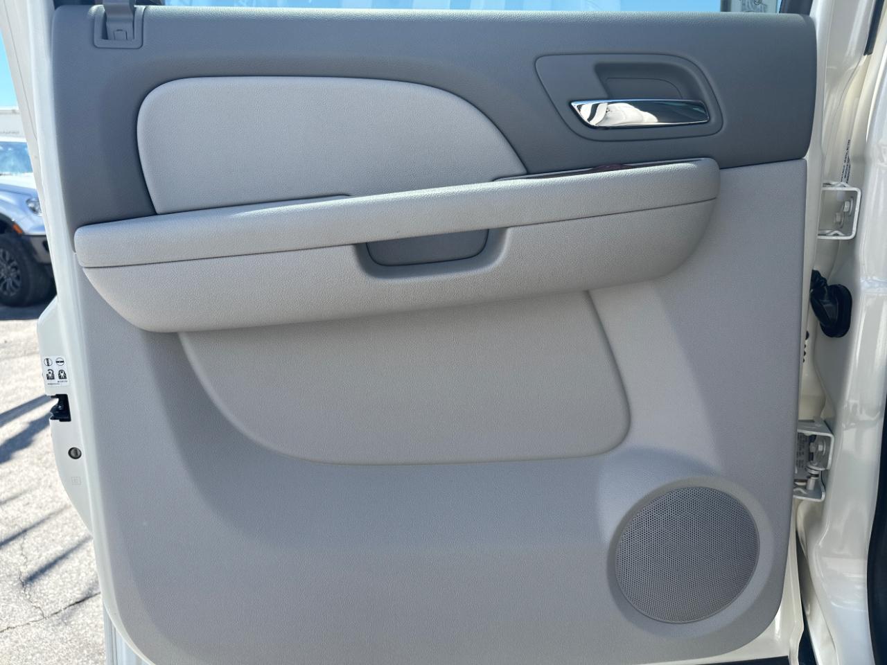 Chevrolet Avalanche 4WD Crew Cab LTZ 2013