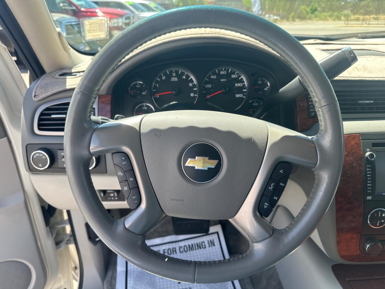 Chevrolet Avalanche 4WD Crew Cab LTZ 2013