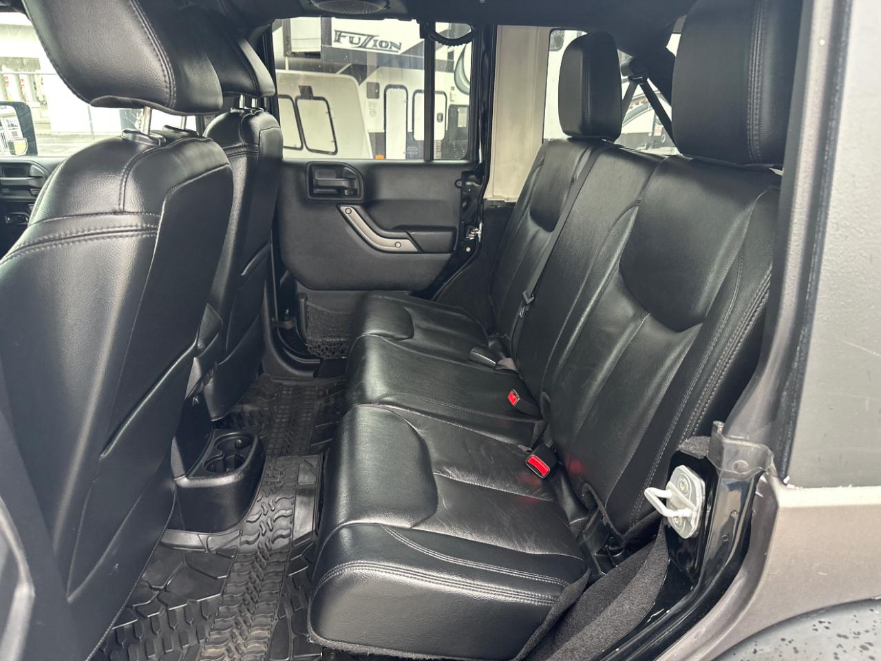 Jeep Wrangler Unlimited 4WD 4dr Moab *Ltd Avail* 2013