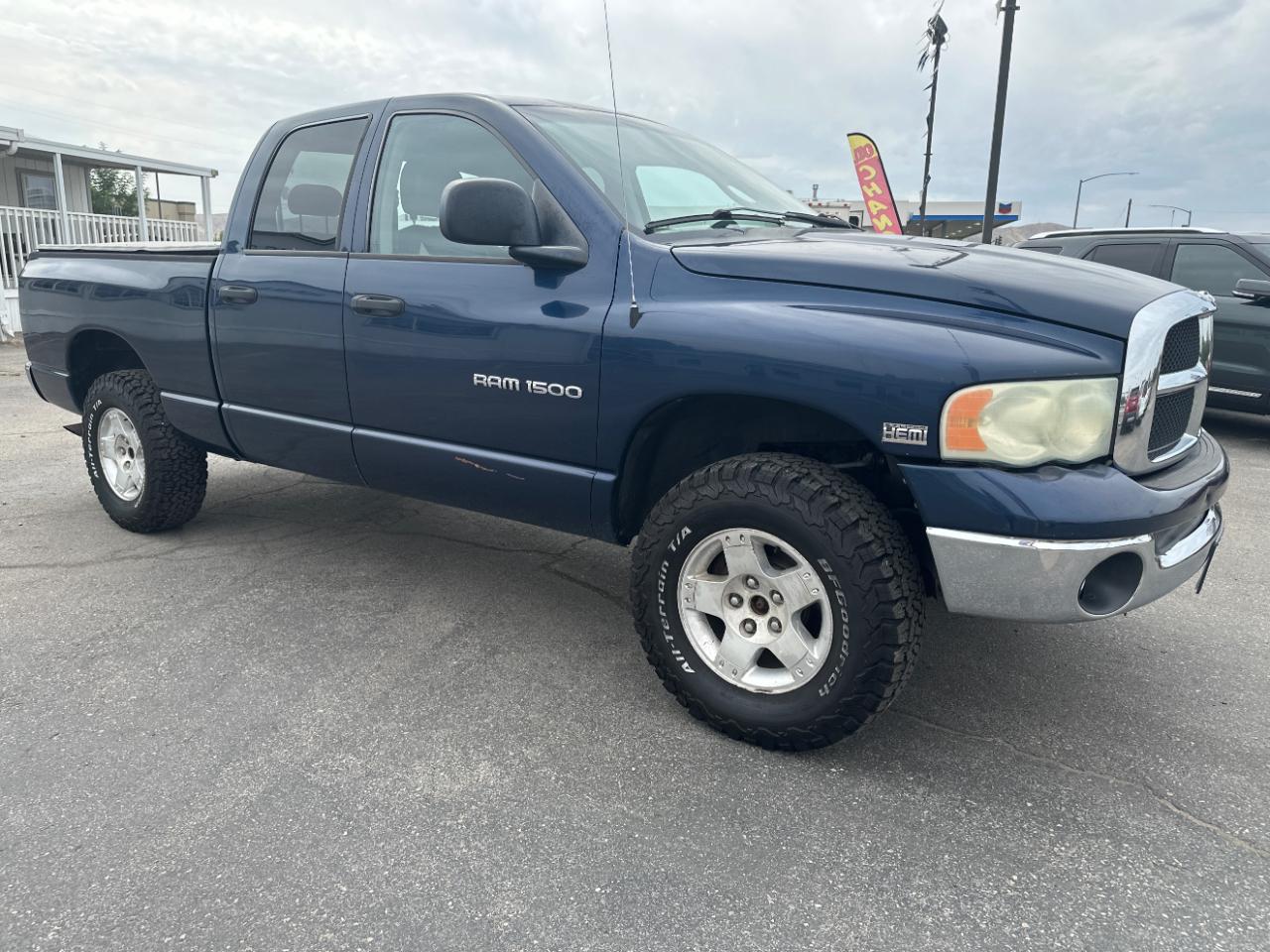 Dodge Ram 1500 4dr Quad Cab 140.5" WB 4WD SLT 2004