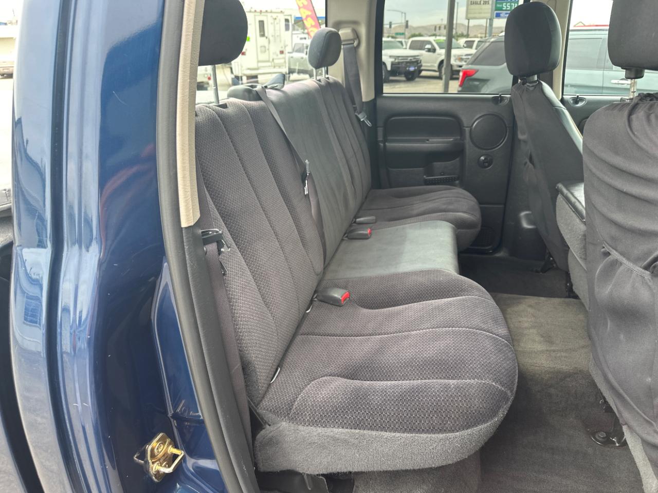 Dodge Ram 1500 4dr Quad Cab 140.5" WB 4WD SLT 2004