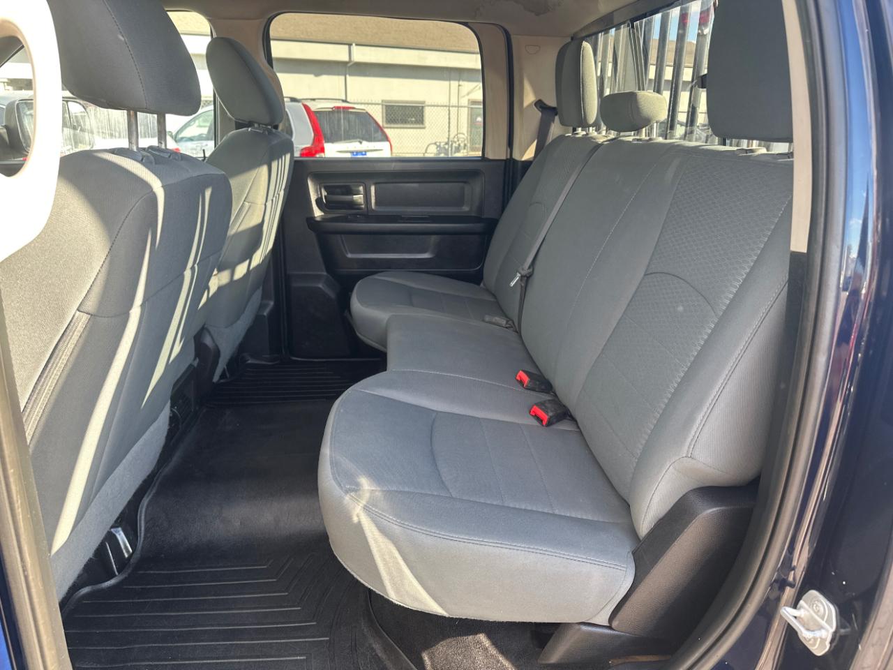 RAM 3500 4WD Crew Cab 169" Tradesman 2015