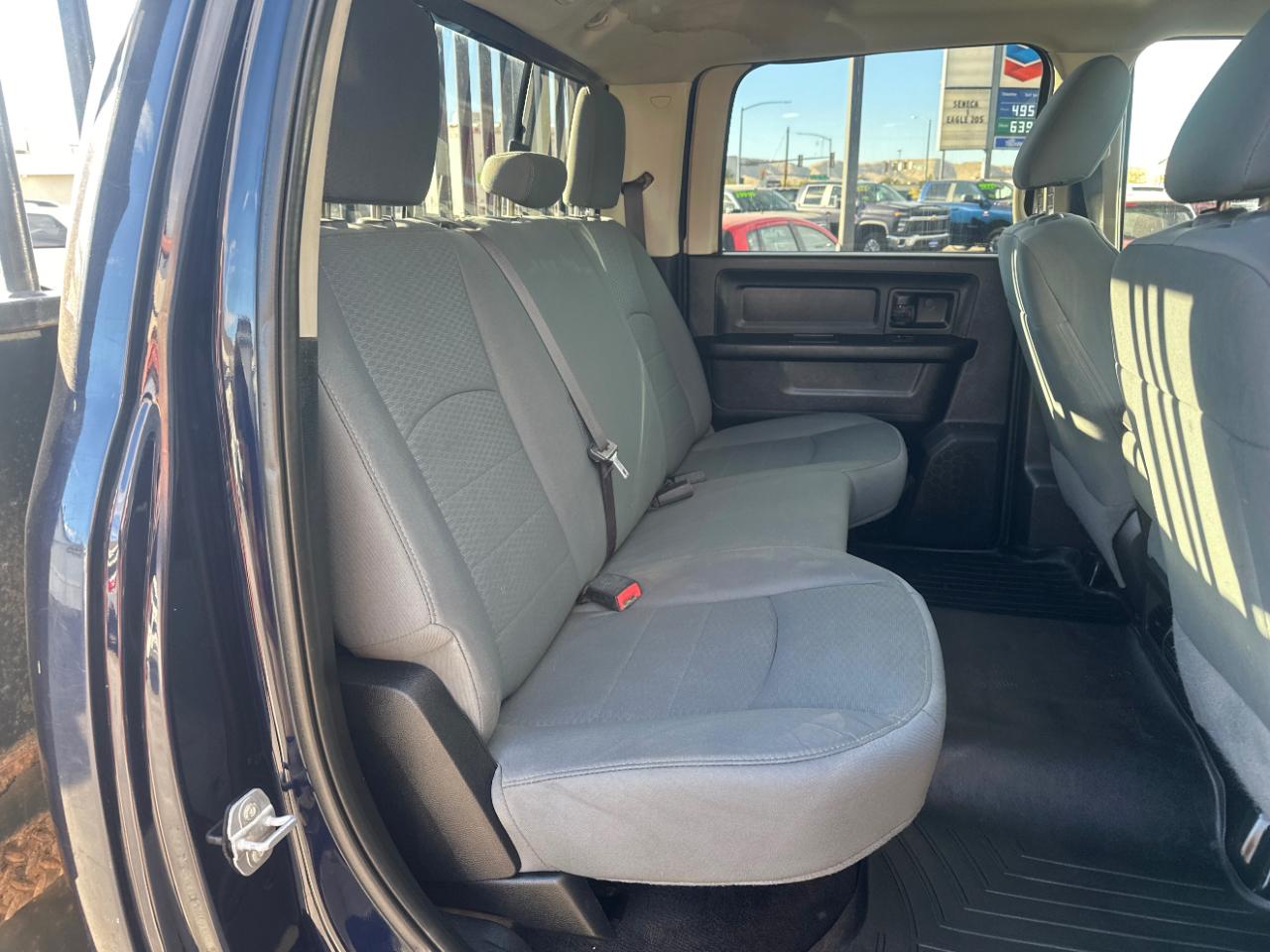 RAM 3500 4WD Crew Cab 169" Tradesman 2015