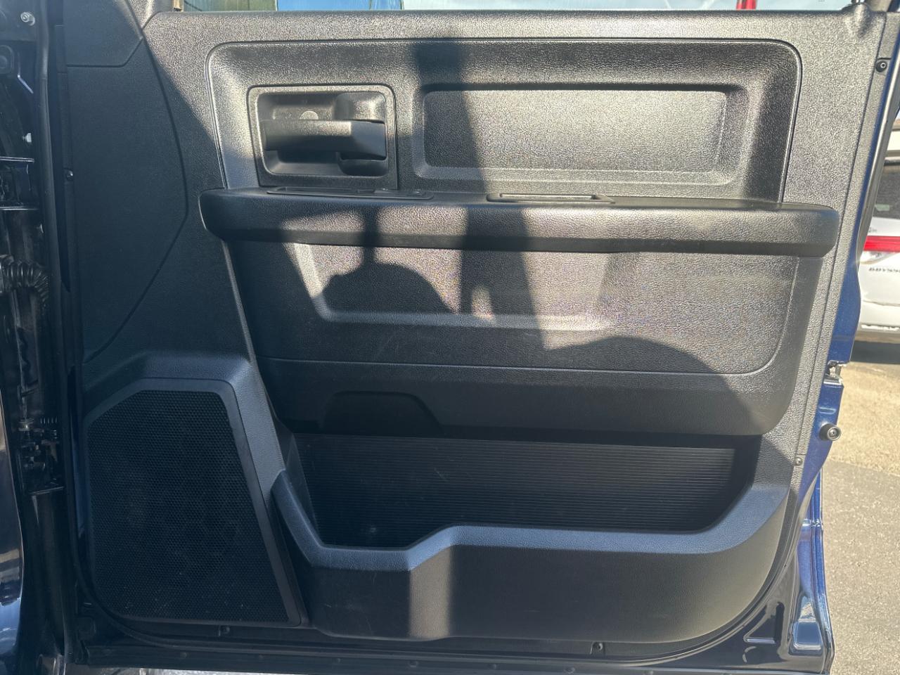 RAM 3500 4WD Crew Cab 169" Tradesman 2015