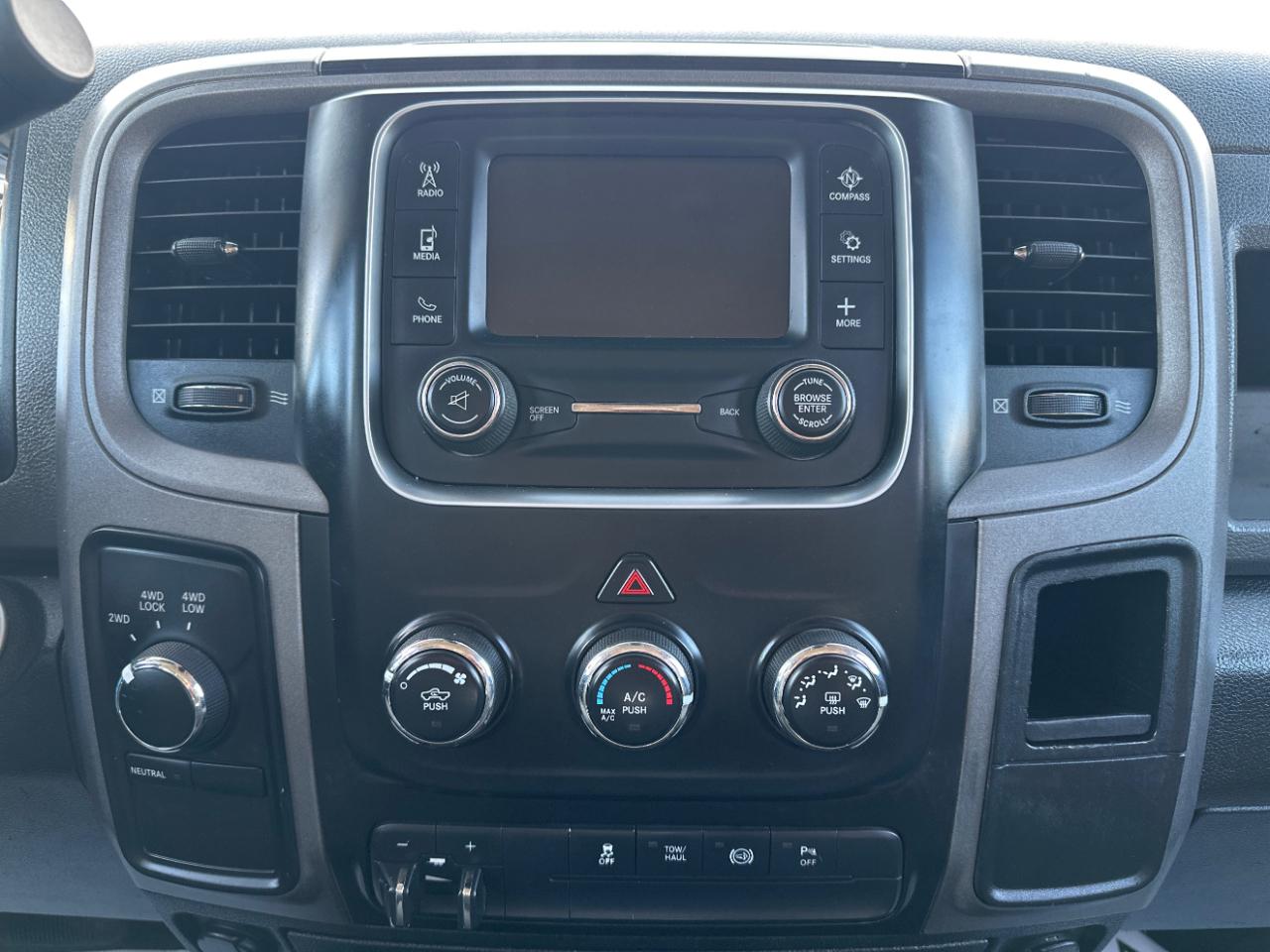 RAM 3500 4WD Crew Cab 169" Tradesman 2015