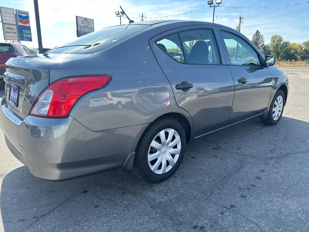 Nissan Versa Sedan S Manual 2017