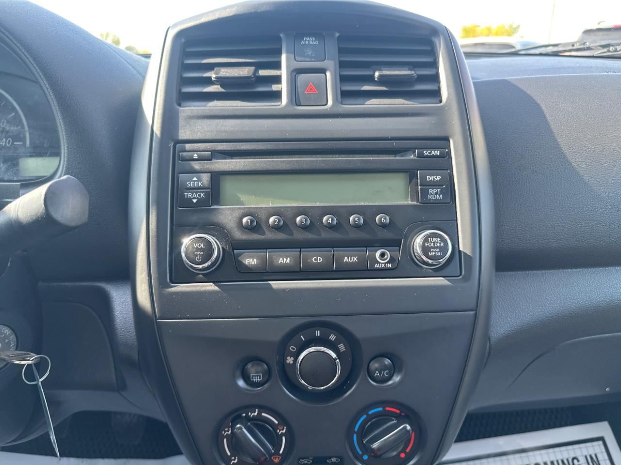 Nissan Versa Sedan S Manual 2017