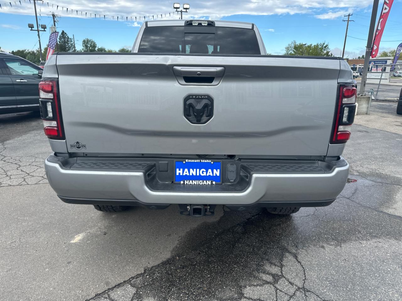 RAM 2500 Laramie 4x4 Mega Cab 6'4" Box 2022