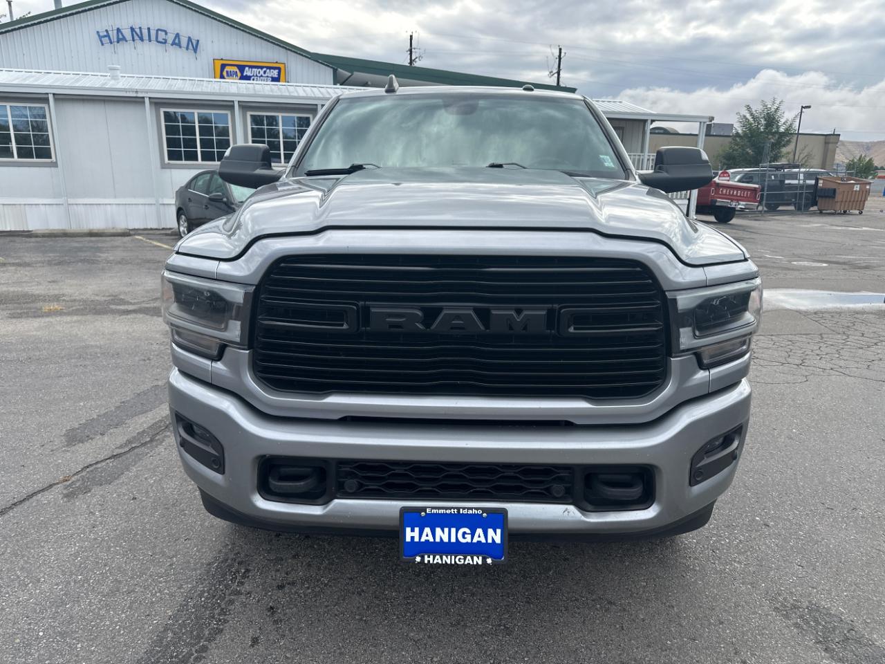 RAM 2500 Laramie 4x4 Mega Cab 6'4" Box 2022