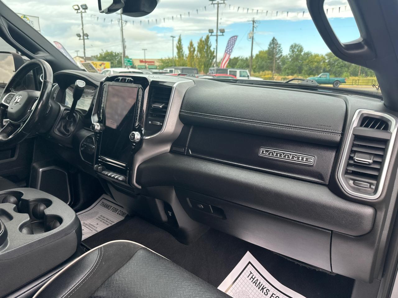RAM 2500 Laramie 4x4 Mega Cab 6'4" Box 2022