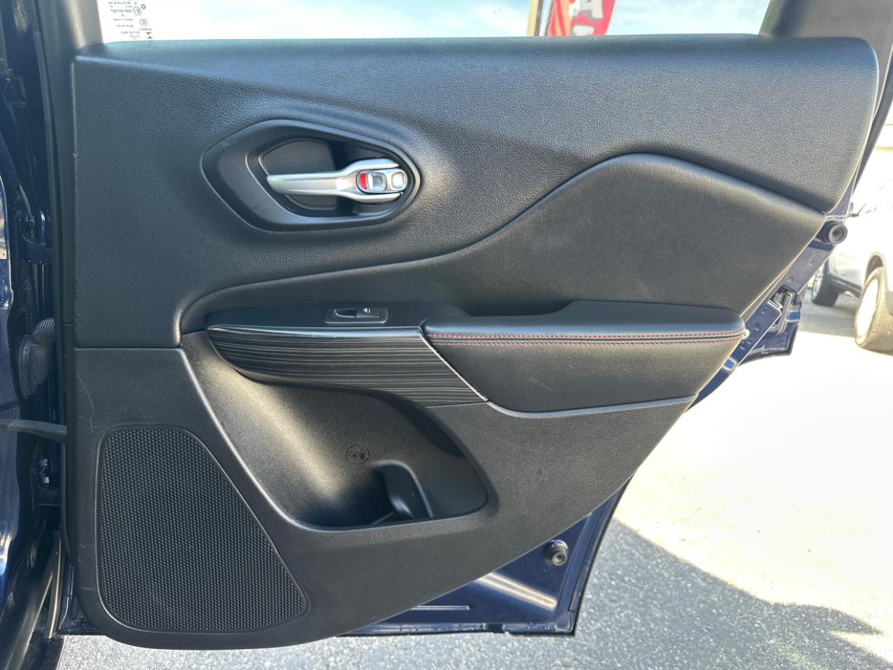 Jeep Cherokee 4WD 4dr Trailhawk 2015