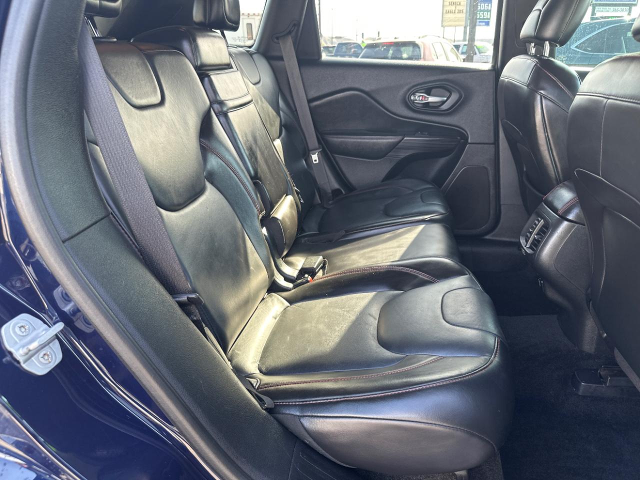 Jeep Cherokee 4WD 4dr Trailhawk 2015