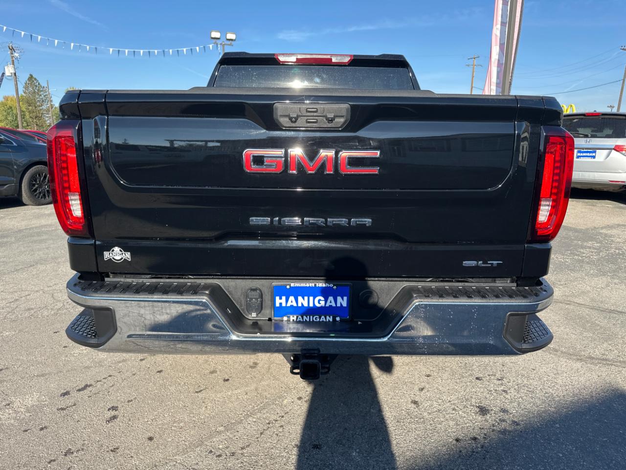 GMC Sierra 1500 4WD Crew Cab 147" SLT 2025