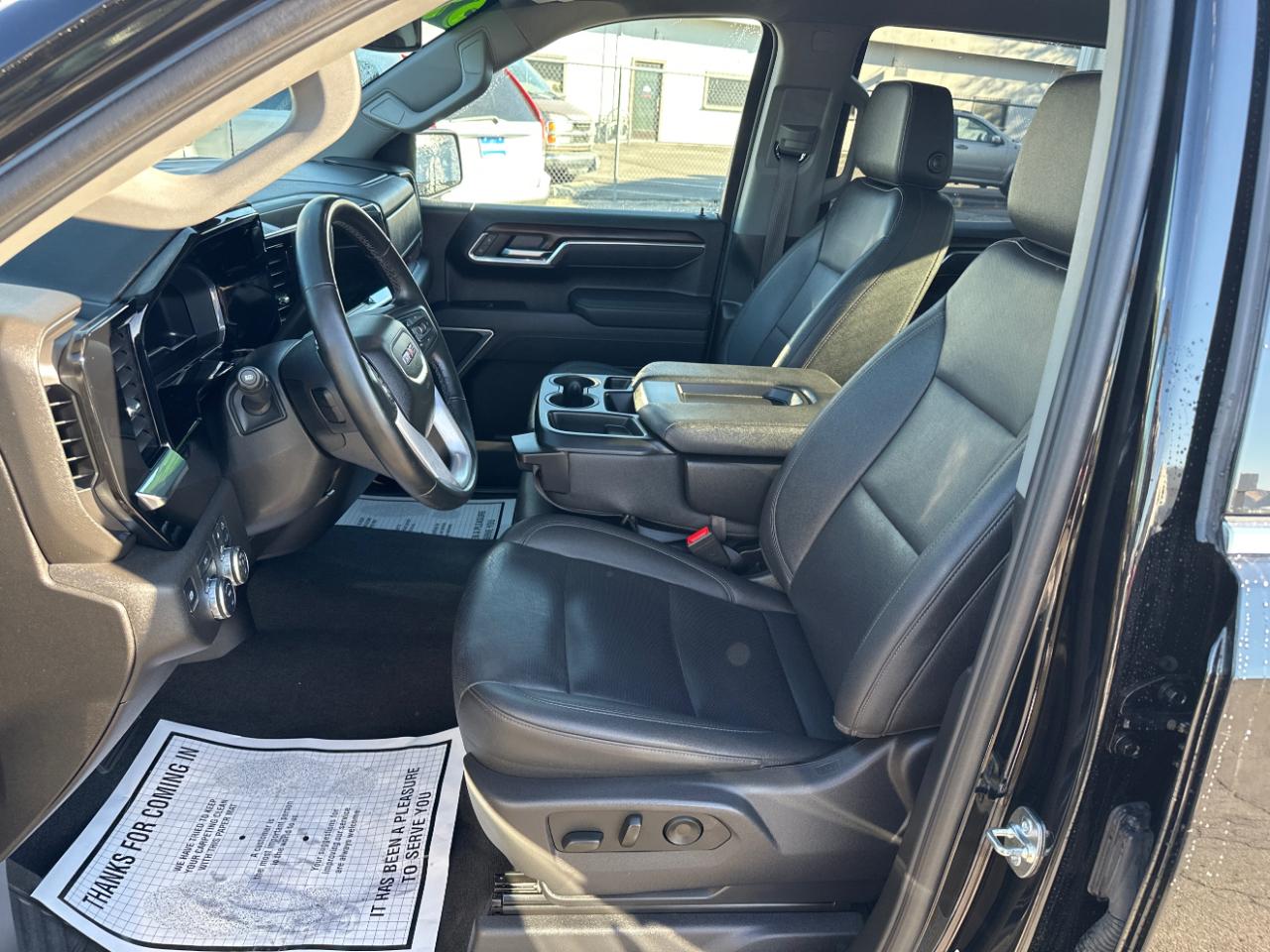 GMC Sierra 1500 4WD Crew Cab 147" SLT 2025