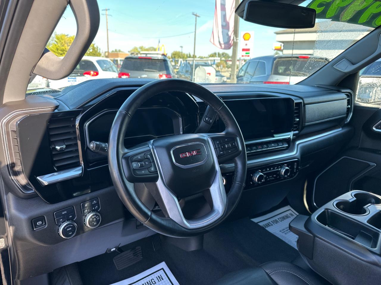 GMC Sierra 1500 4WD Crew Cab 147" SLT 2025
