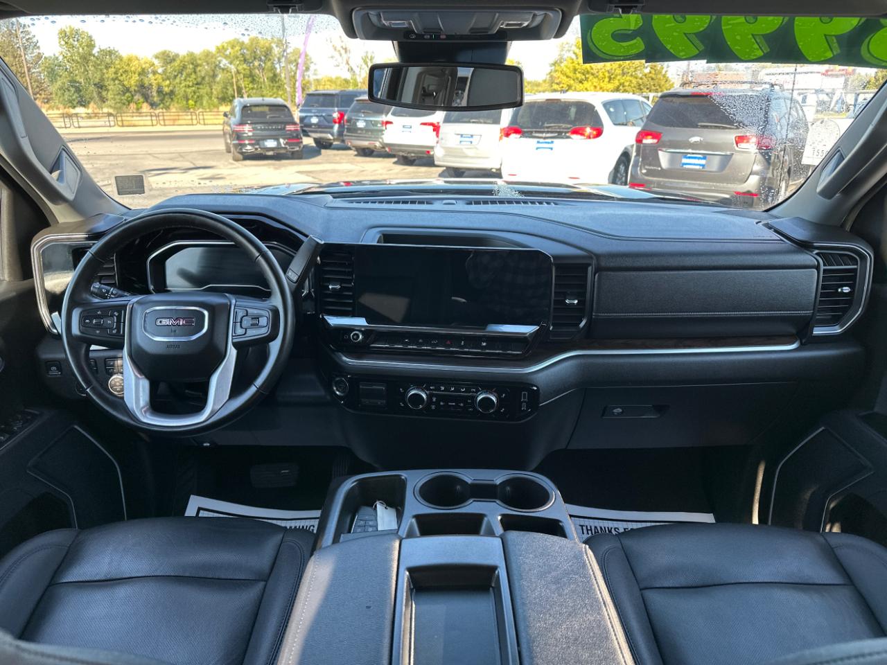 GMC Sierra 1500 4WD Crew Cab 147" SLT 2025