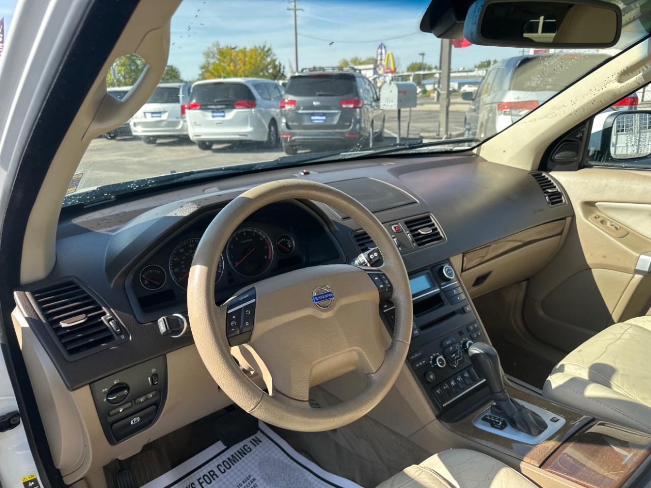 Volvo XC90 AWD 4dr I6 2010