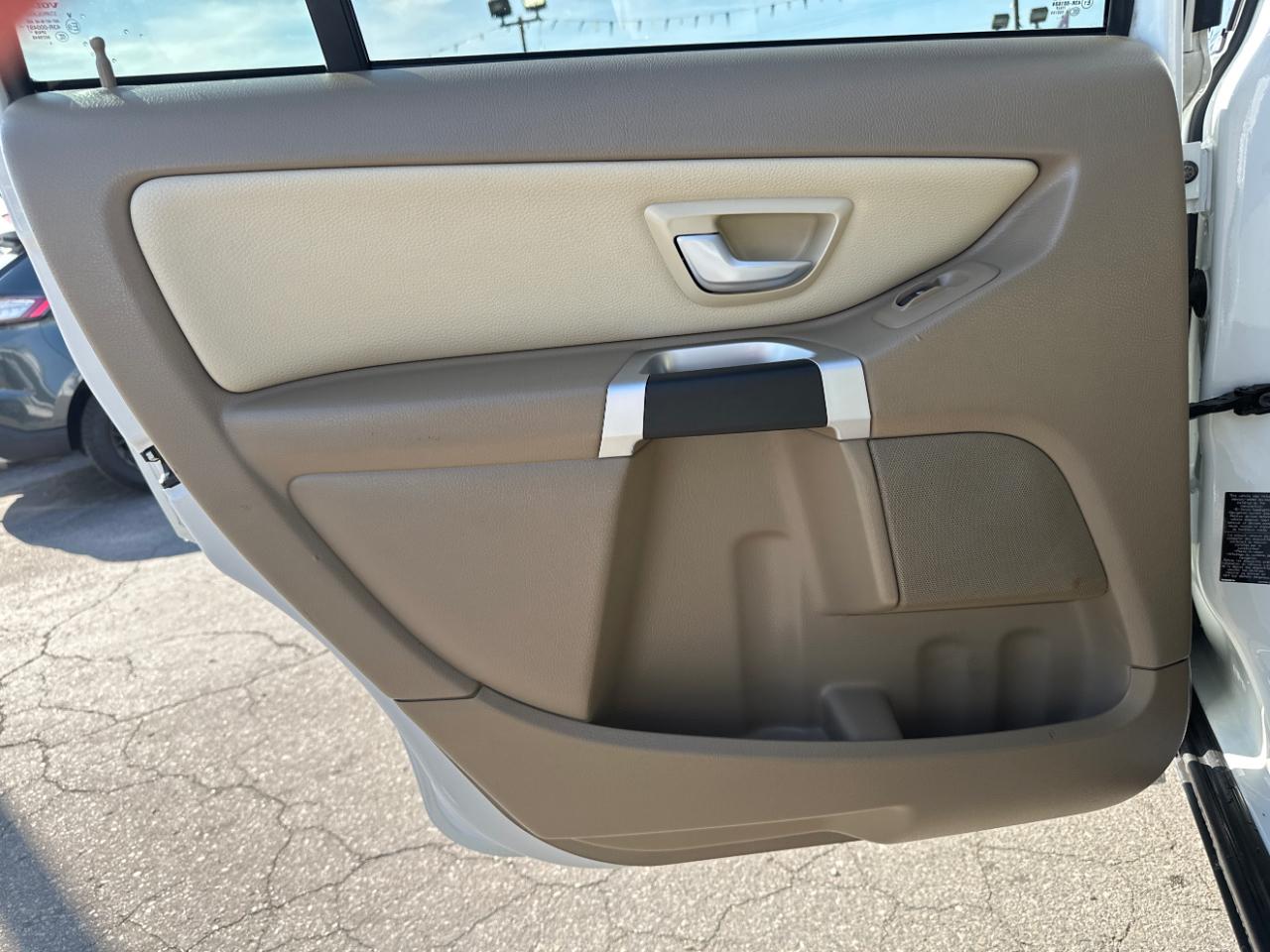 Volvo XC90 AWD 4dr I6 2010