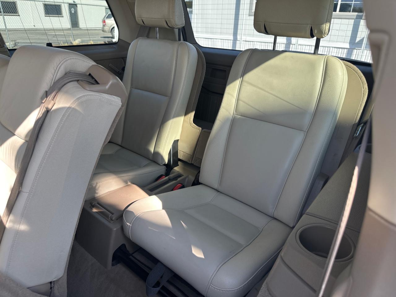 Volvo XC90 AWD 4dr I6 2010