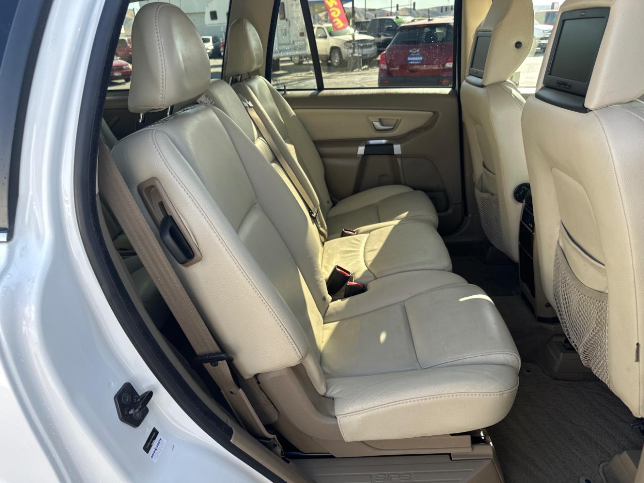 Volvo XC90 AWD 4dr I6 2010