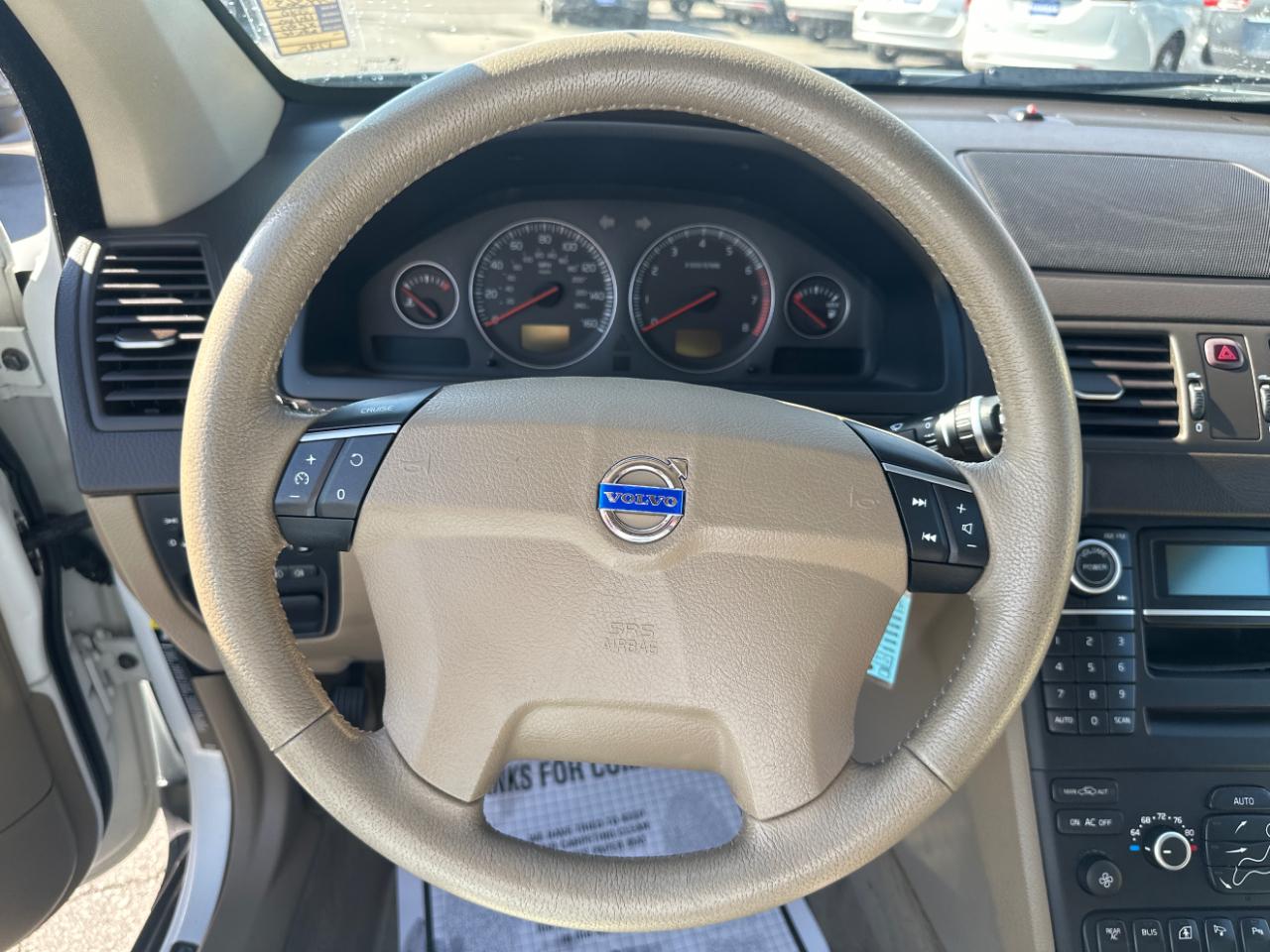Volvo XC90 AWD 4dr I6 2010