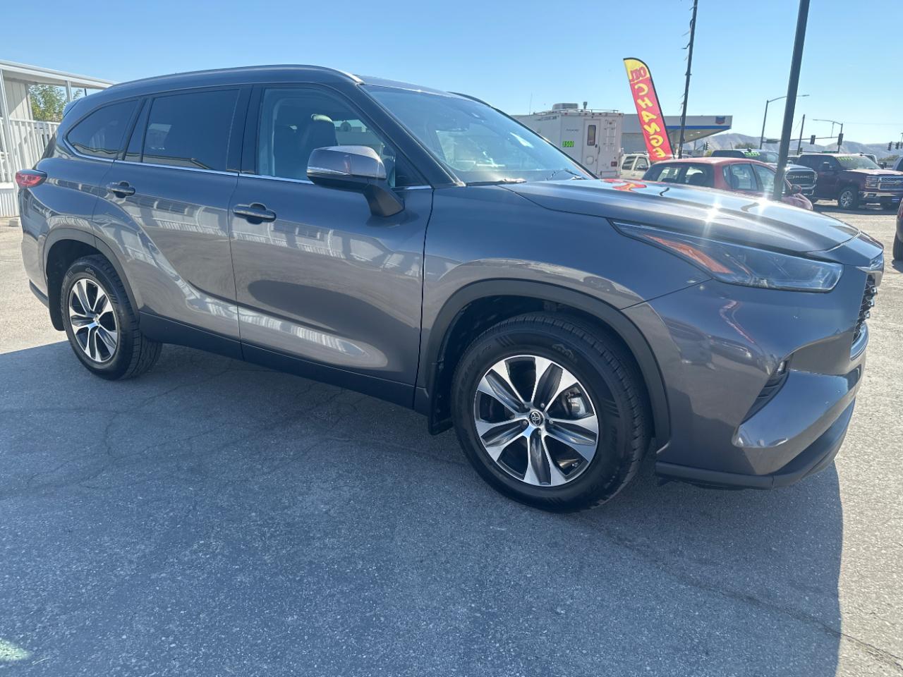 Toyota Highlander XLE AWD (Natl) 2022