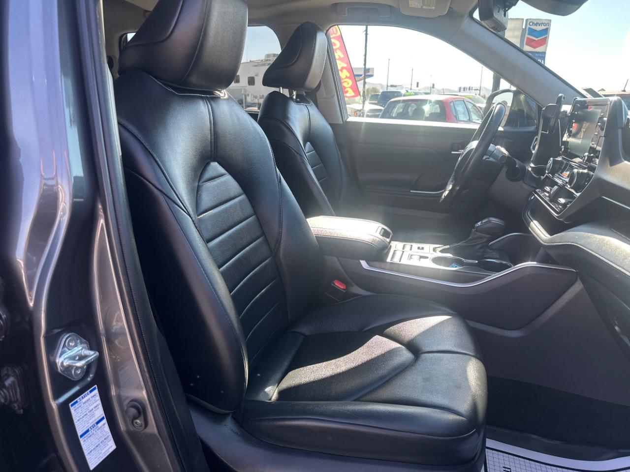 Toyota Highlander XLE AWD (Natl) 2022
