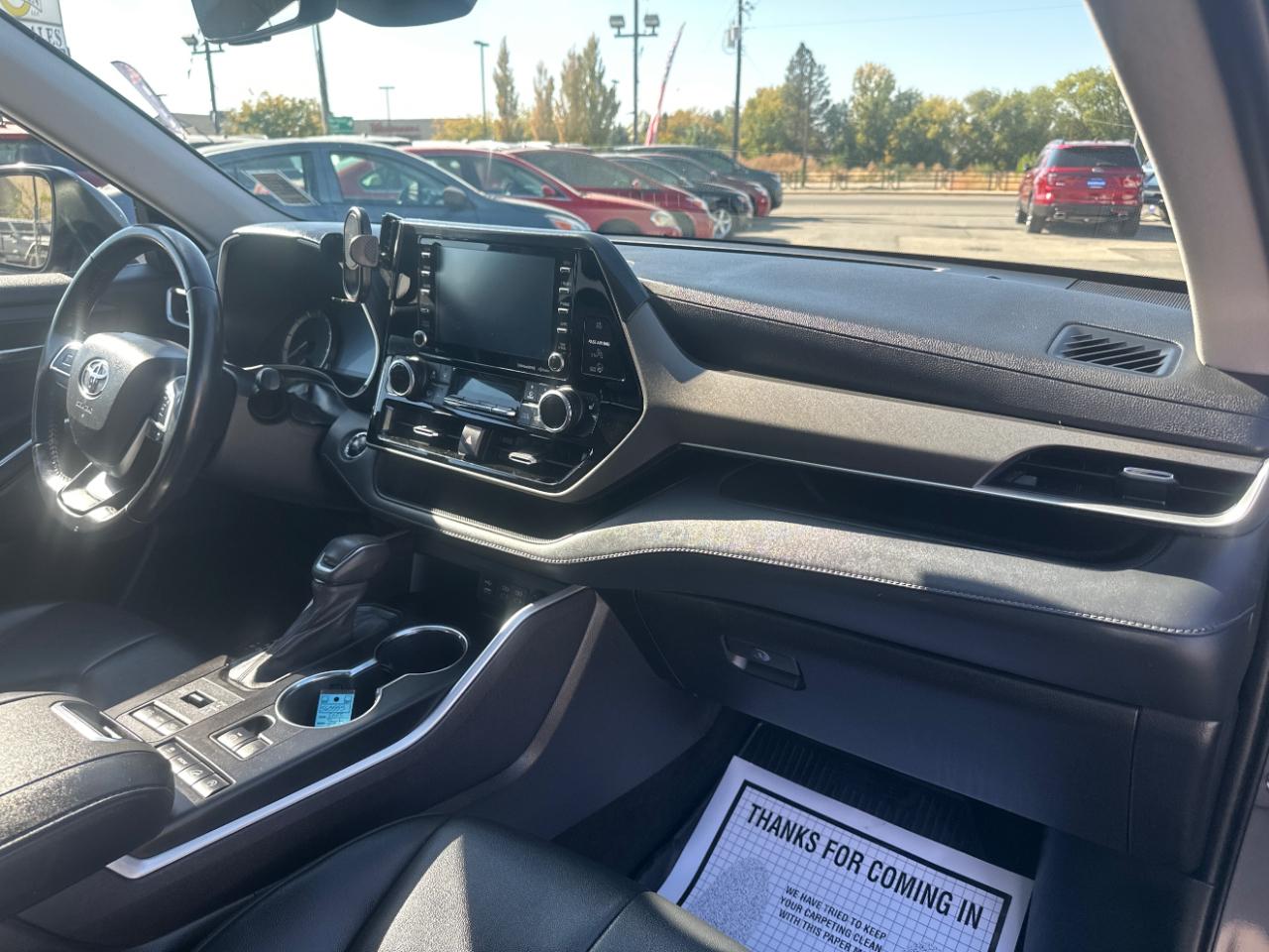 Toyota Highlander XLE AWD (Natl) 2022