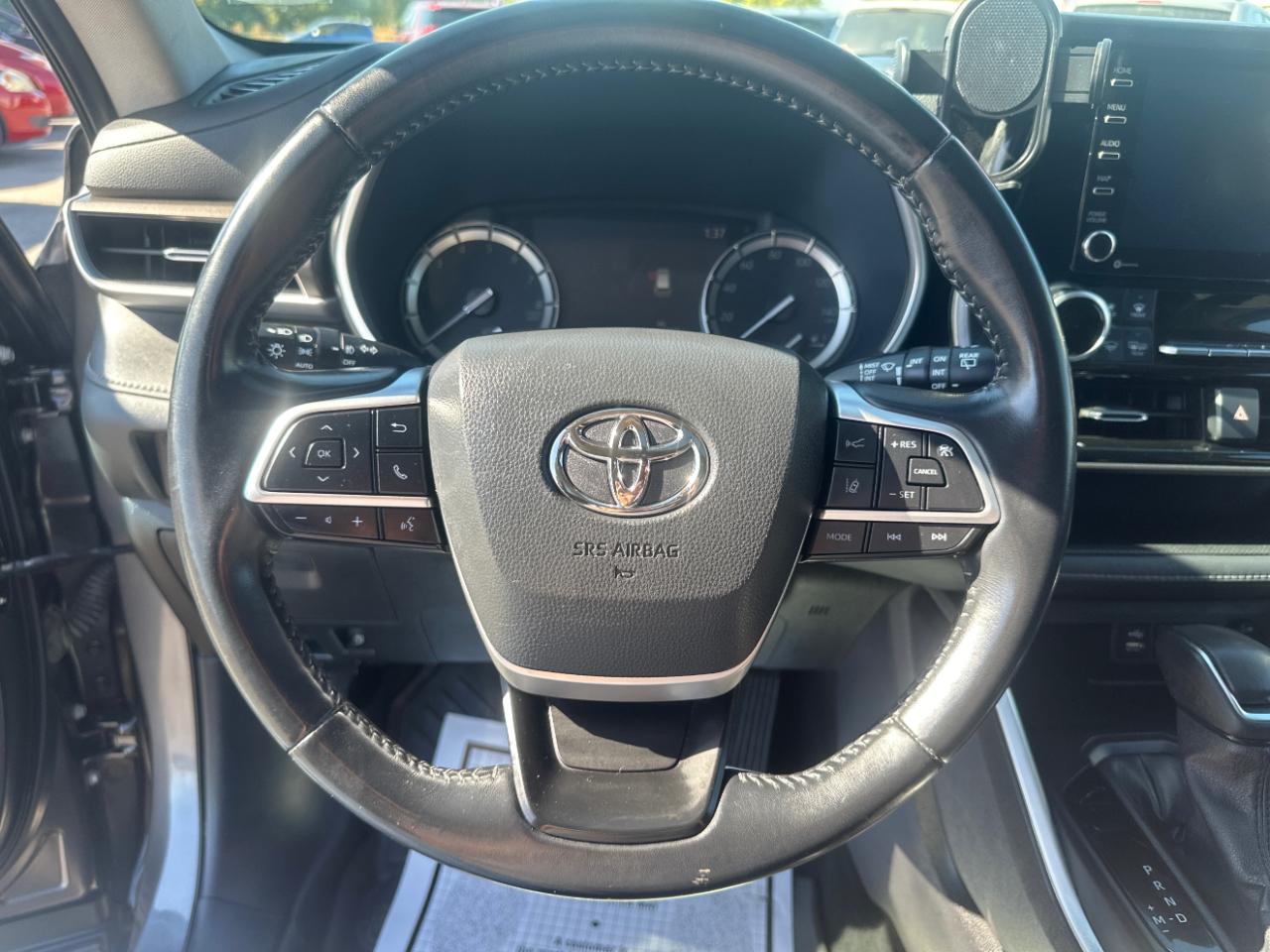 Toyota Highlander XLE AWD (Natl) 2022