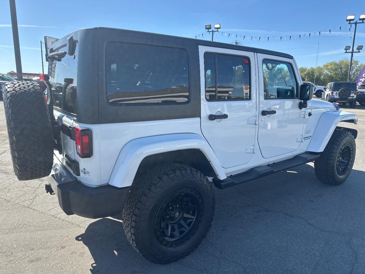 Jeep Wrangler Unlimited 4WD 4dr Sahara 2014