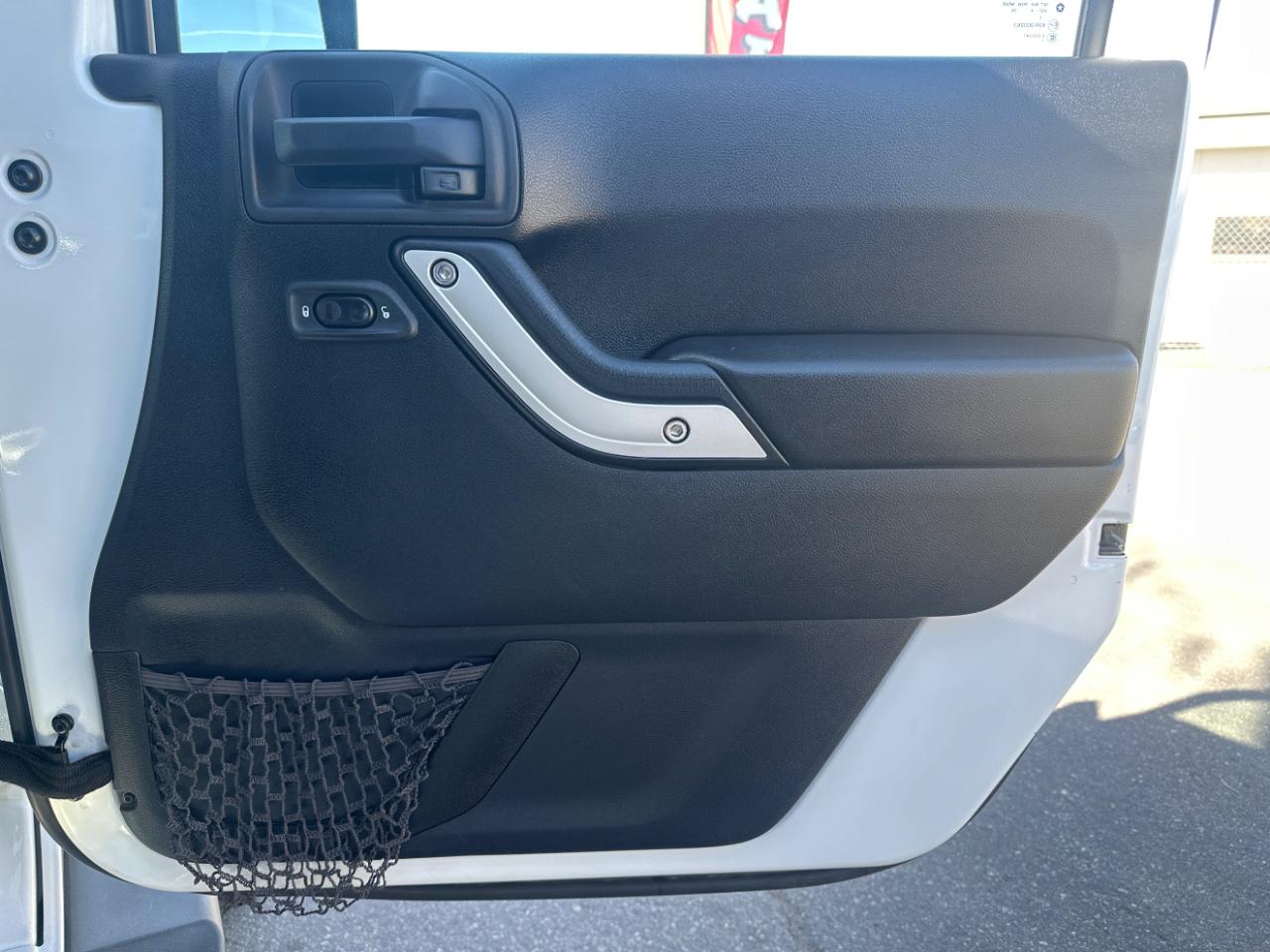 Jeep Wrangler Unlimited 4WD 4dr Sahara 2014