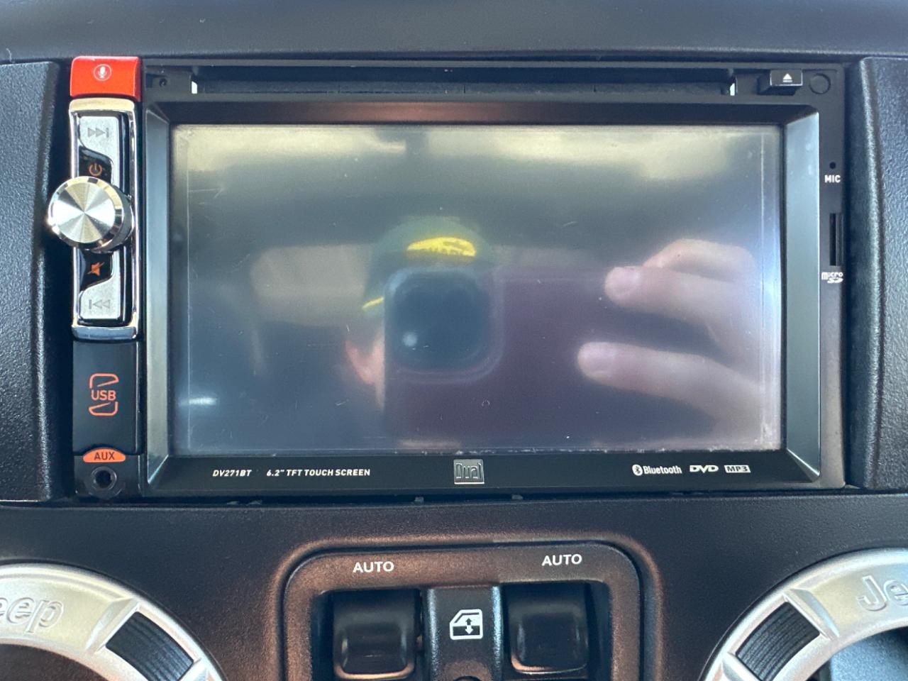 Jeep Wrangler Unlimited 4WD 4dr Sahara 2014