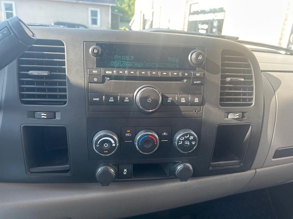Chevrolet Silverado 1500 LS Extended Cab 4WD 2013