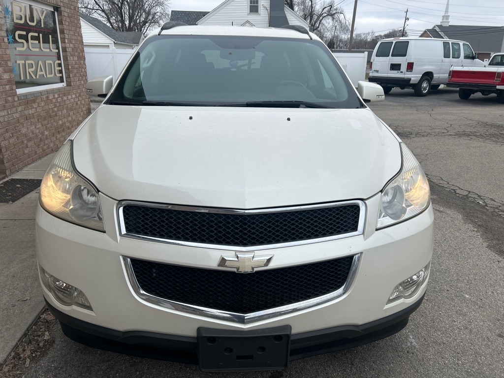 Chevrolet Traverse 2LT FWD 2011