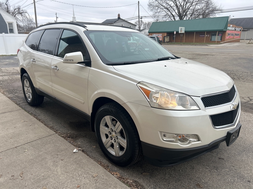 Chevrolet Traverse 2LT FWD 2011