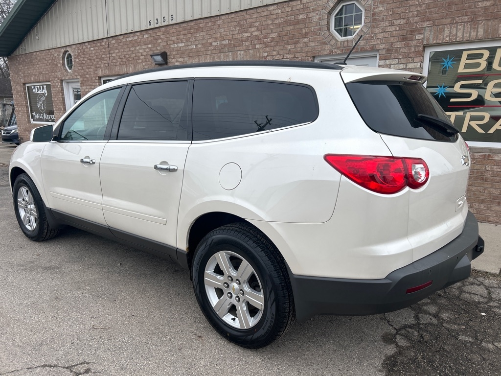 Chevrolet Traverse 2LT FWD 2011