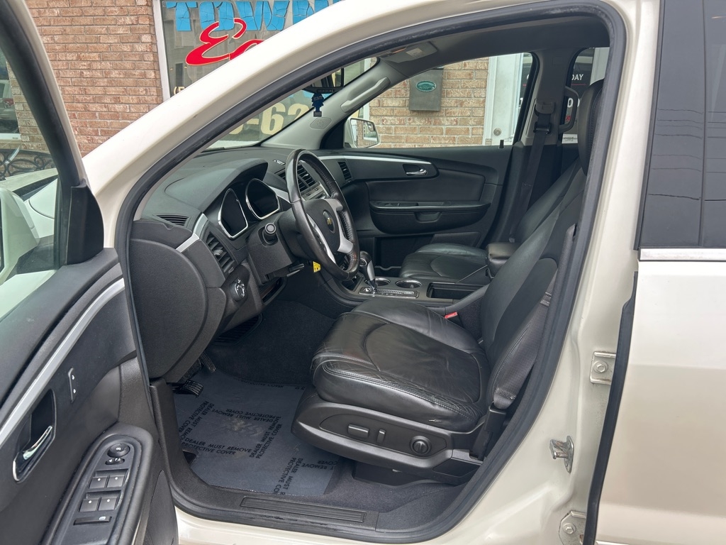 Chevrolet Traverse 2LT FWD 2011