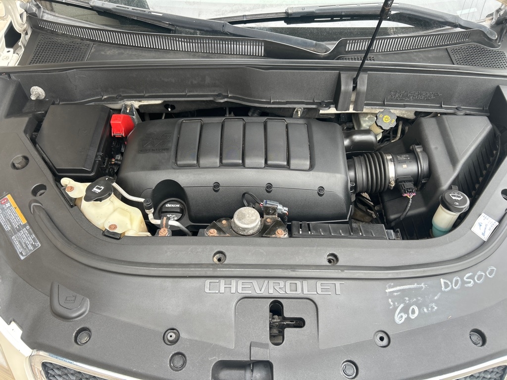 Chevrolet Traverse 2LT FWD 2011