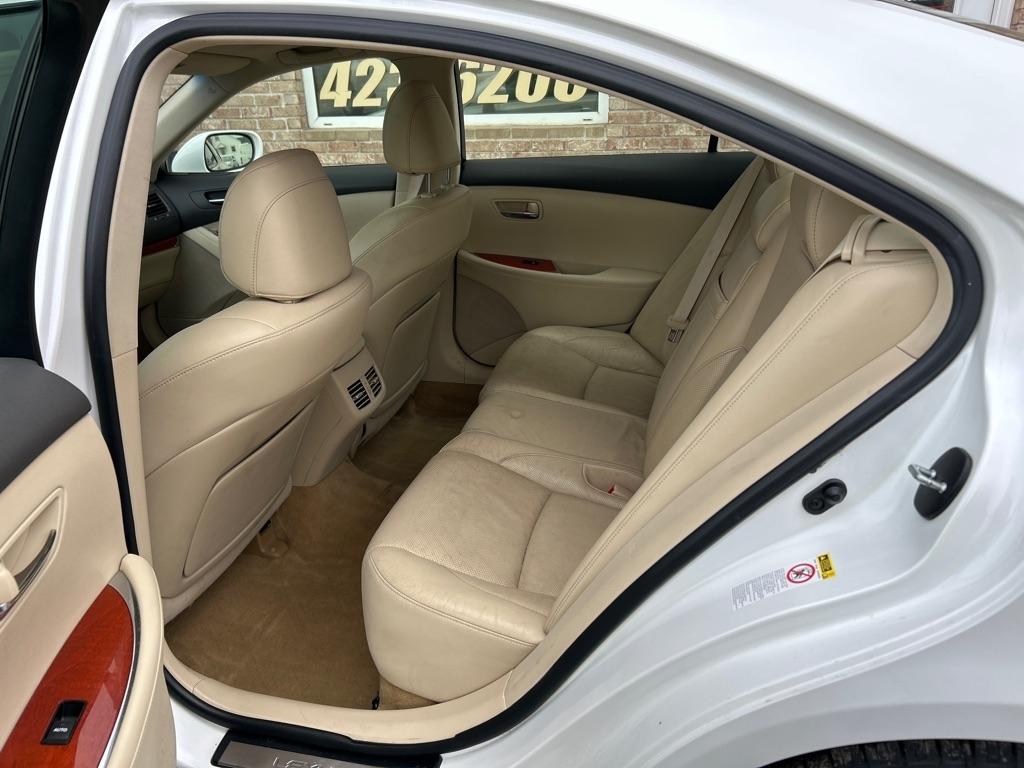 Lexus ES 350 Sedan 2012