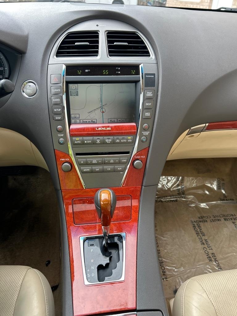 Lexus ES 350 Sedan 2012