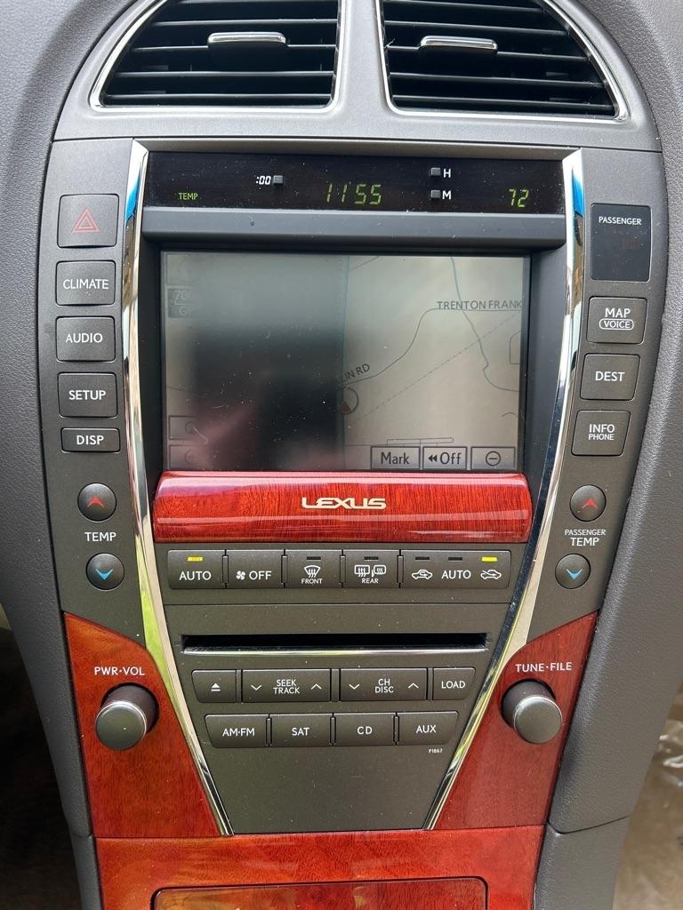 Lexus ES 350 Sedan 2012