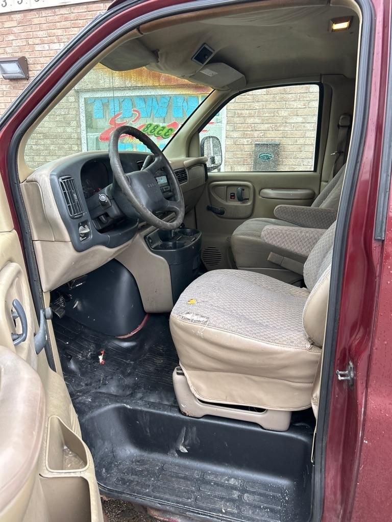 GMC Savana G2500 Cargo 2000