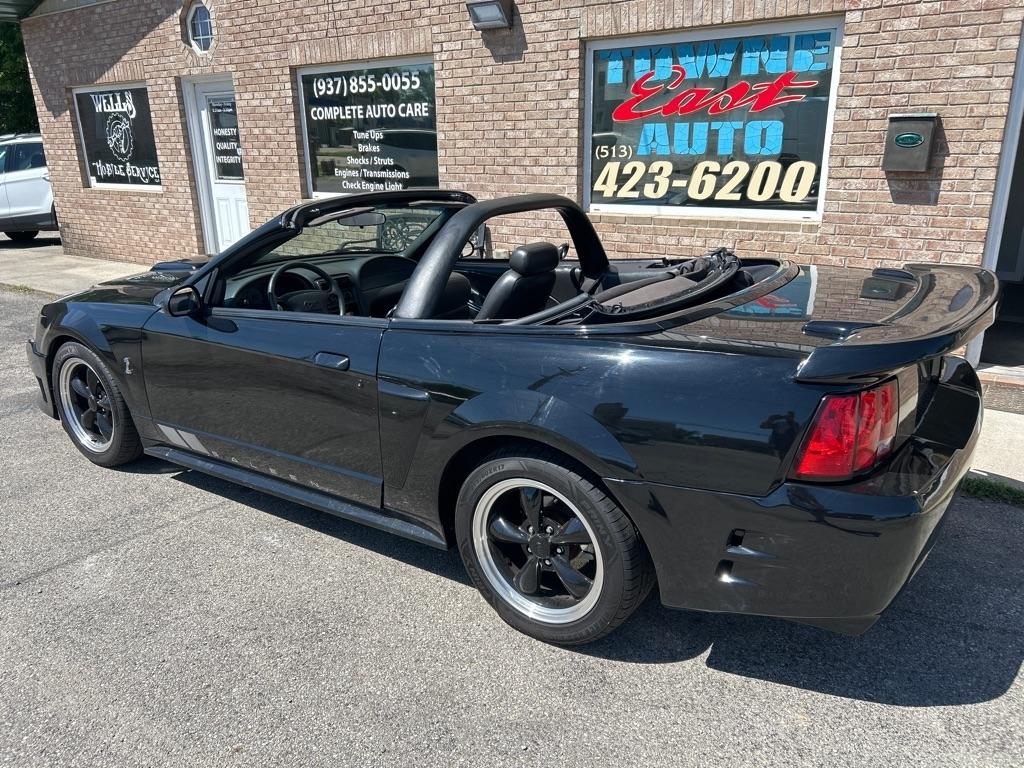 Ford Mustang GT Deluxe Convertible 2002