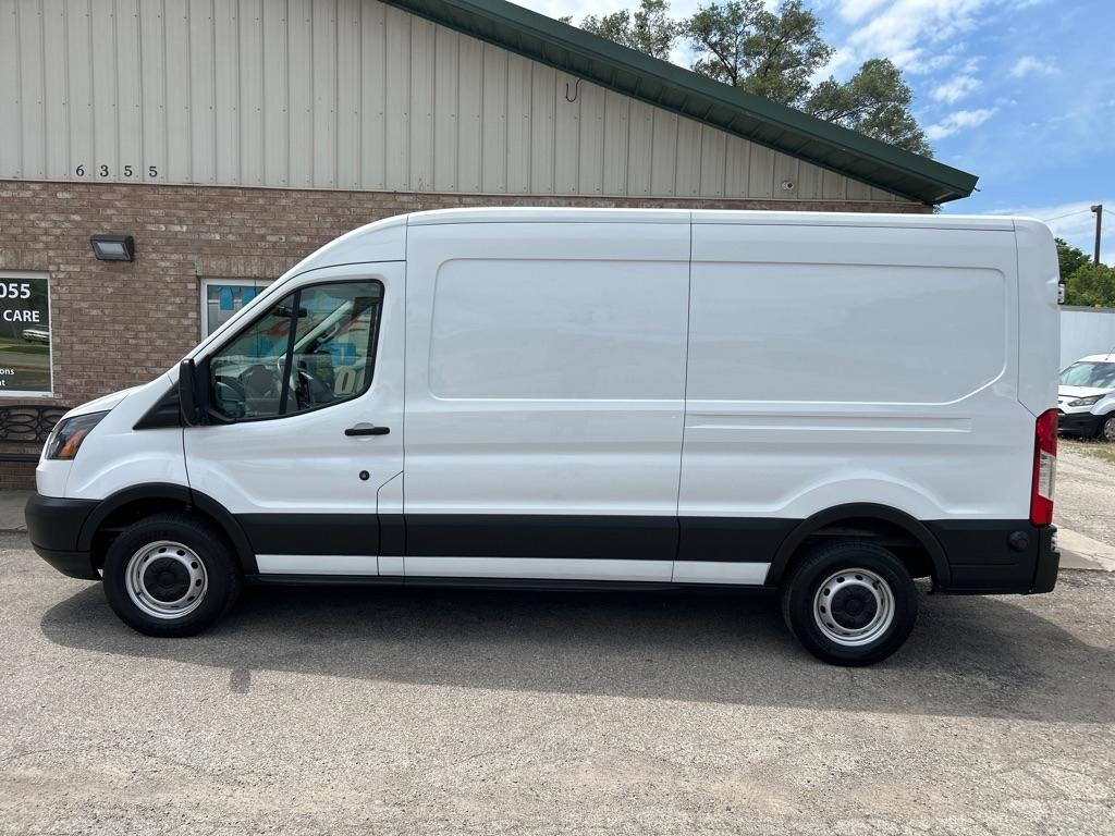 Ford Transit 250 Van Med. Roof w/Sliding Pass. 148-in. WB 2019